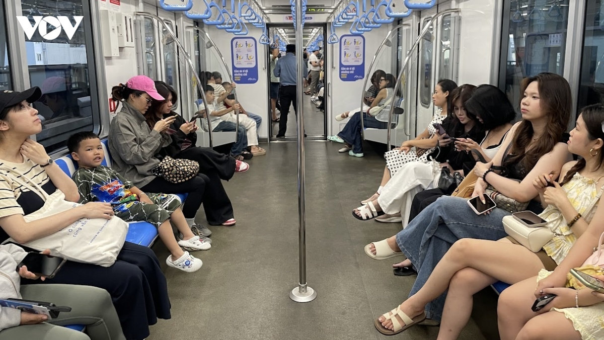 metro số 1 miễn phí vé ngày 2 9, nhiều tuyến xe buýt tăng tần suất hoạt động hình ảnh 2 metro so 1 mien phi ve ngay 2 9, nhieu tuyen xe buyt tang tan suat hoat dong hinh anh 2