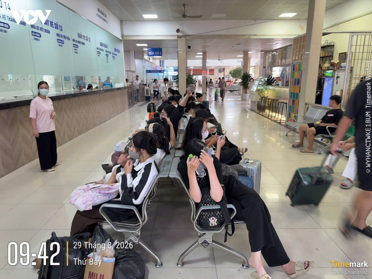 ngày đầu nghỉ lễ 2 9 bến xe hà nội vắng khách, nội bài vẫn thông thoáng hình ảnh 2 ngay dau nghi le 2 9 ben xe ha noi vang khach, noi bai van thong thoang hinh anh 2