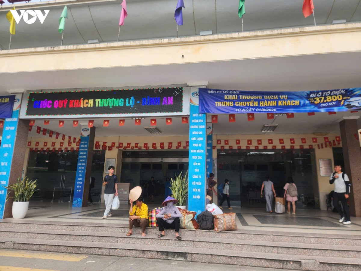 ngày đầu nghỉ lễ 2 9 bến xe hà nội vắng khách, nội bài vẫn thông thoáng hình ảnh 3 ngay dau nghi le 2 9 ben xe ha noi vang khach, noi bai van thong thoang hinh anh 3