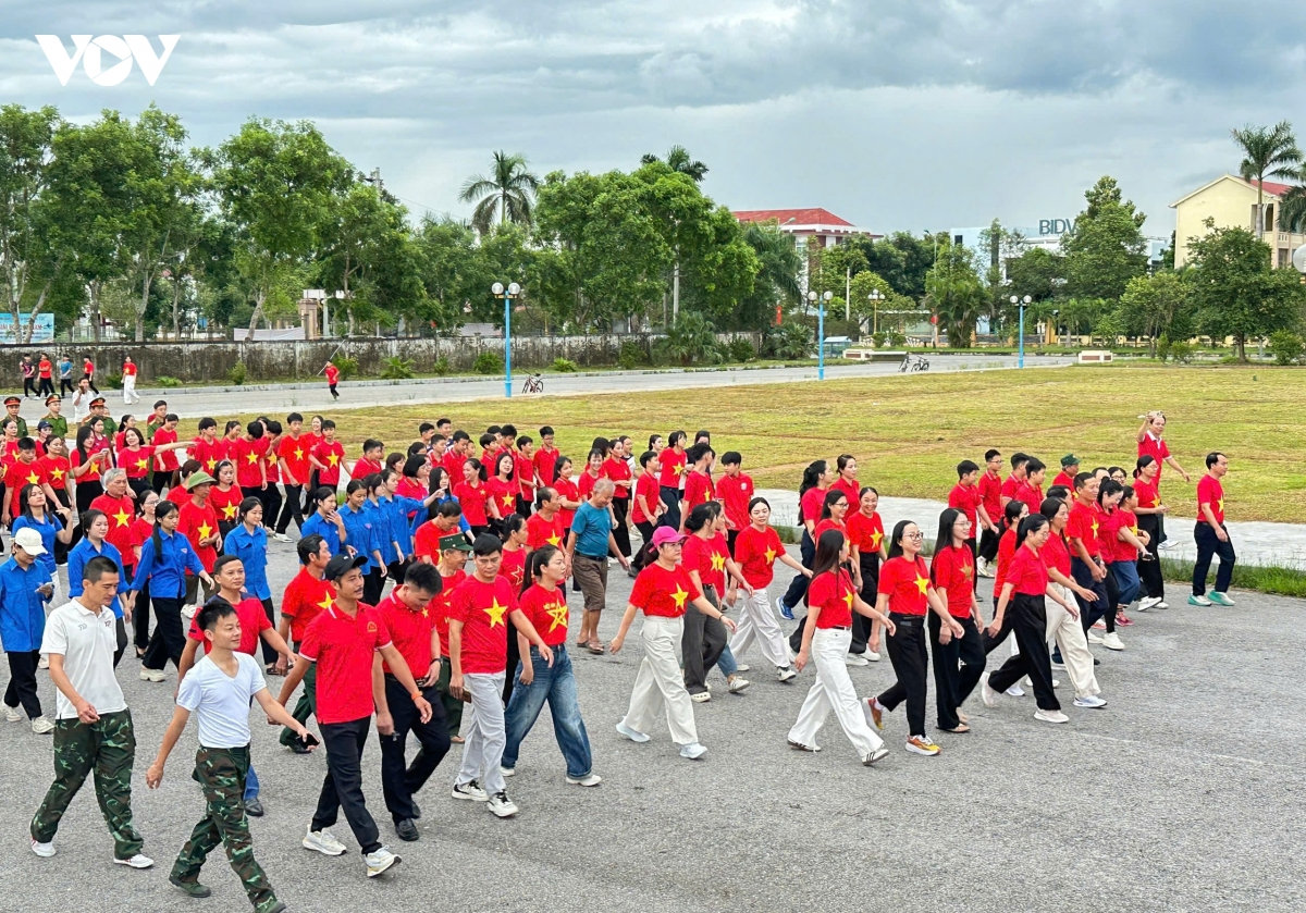  cung viet nam tien buoc 2026 - hanh trinh 10 ty buoc xanh hinh anh 3
