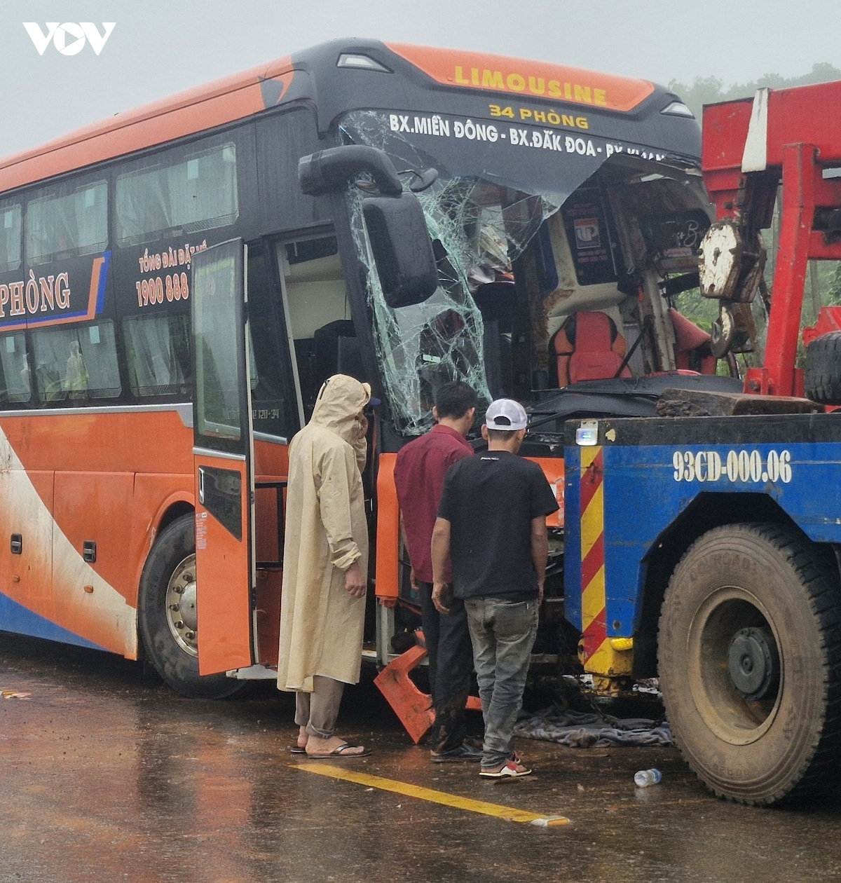 vụ lật xe khách ở gia lai 4 người tử vong, tuyến đường chưa được bàn giao hình ảnh 2 vu lat xe khach o gia lai 4 nguoi tu vong, tuyen duong chua duoc ban giao hinh anh 2