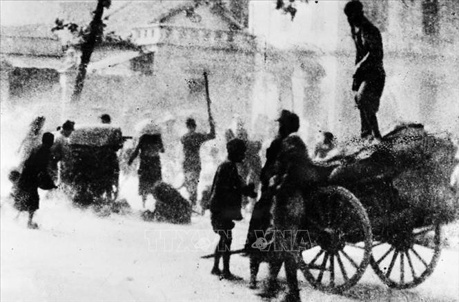 từ khẩu hiệu phá kho thóc đến mùa thu lịch sử 1945 thế trận lòng dân hình ảnh 1 tu khau hieu pha kho thoc den mua thu lich su 1945 the tran long dan hinh anh 1