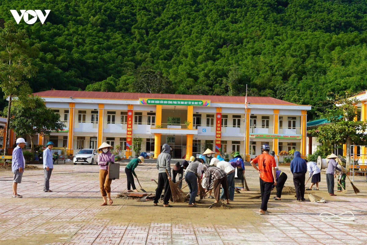 rộn rã niềm vui trước ngày khai giảng tại các trường nội trú vùng biên hình ảnh 2 ron ra niem vui truoc ngay khai giang tai cac truong noi tru vung bien hinh anh 2