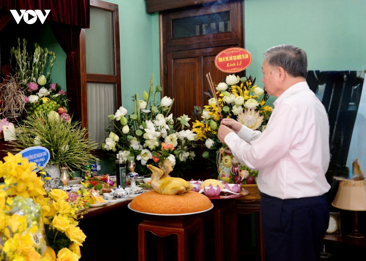 tong bi thu, chu tich nuoc to lam dang huong tuong niem chu tich ho chi minh hinh anh 1