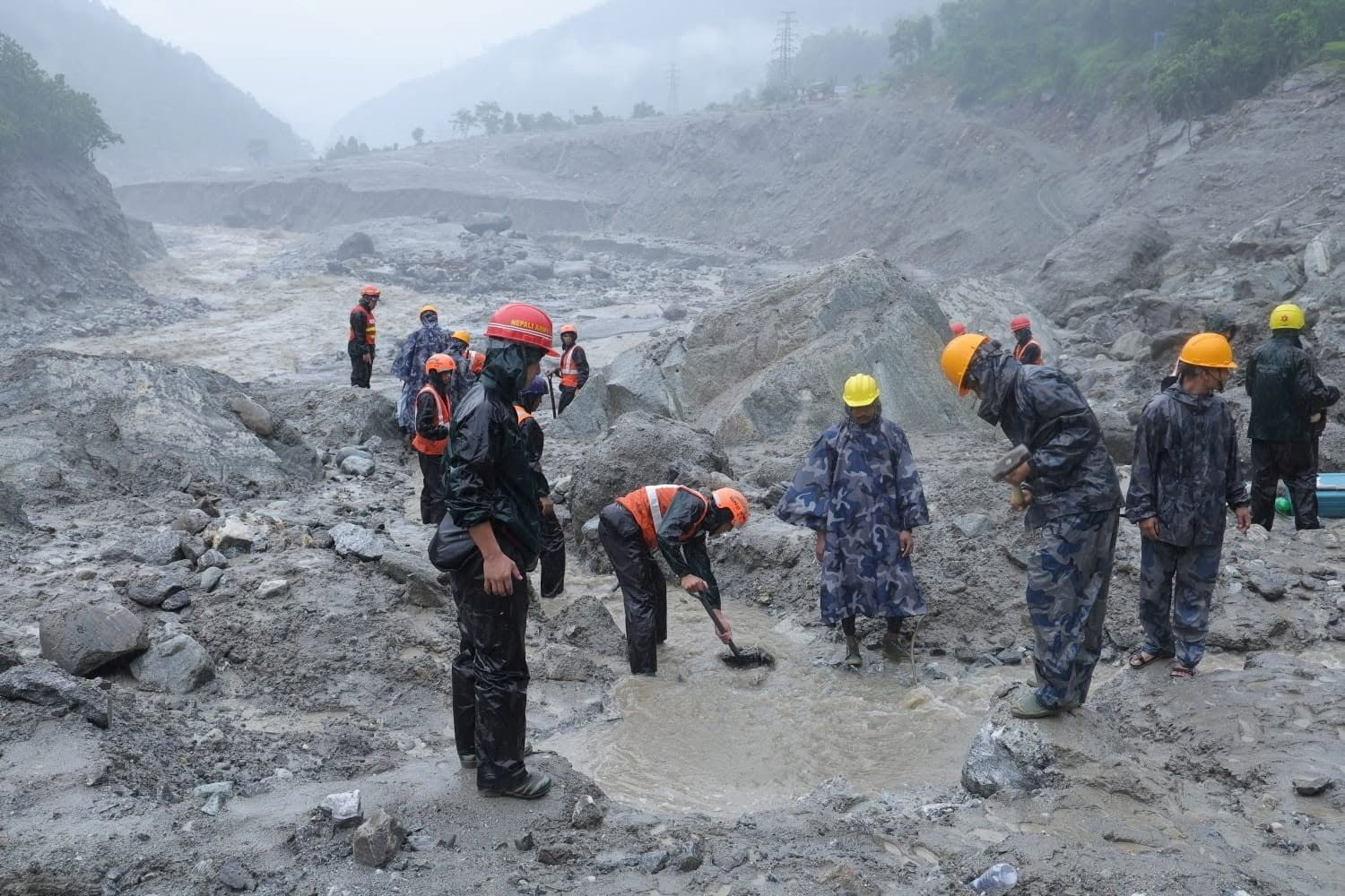 Trận lũ lụt gây thiệt hại lớn tại Nepal. (Ảnh: Reuters)