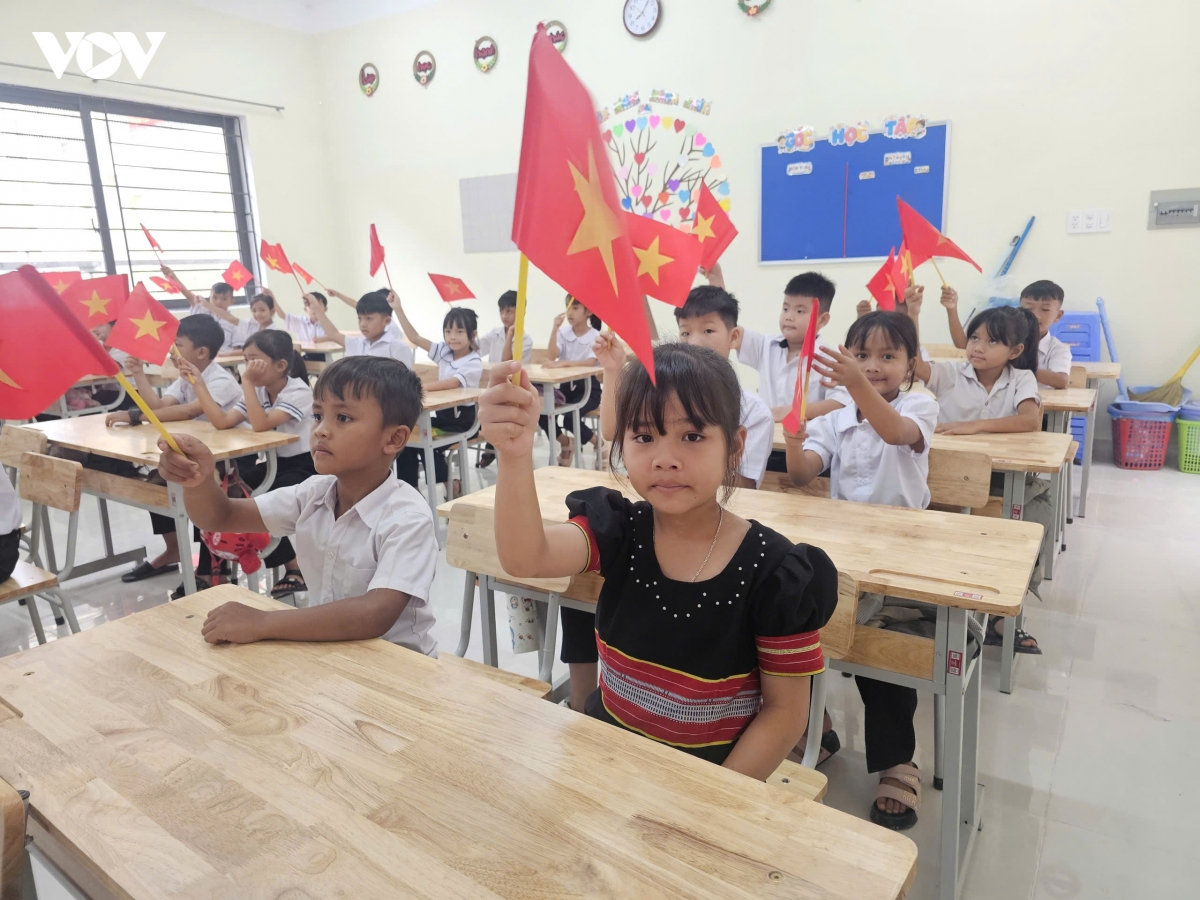 chăm sóc bán trú học sinh lớp 1 ở trường liên cấp vùng biên giới quảng ngãi hình ảnh 6 cham soc ban tru hoc sinh lop 1 o truong lien cap vung bien gioi quang ngai hinh anh 6