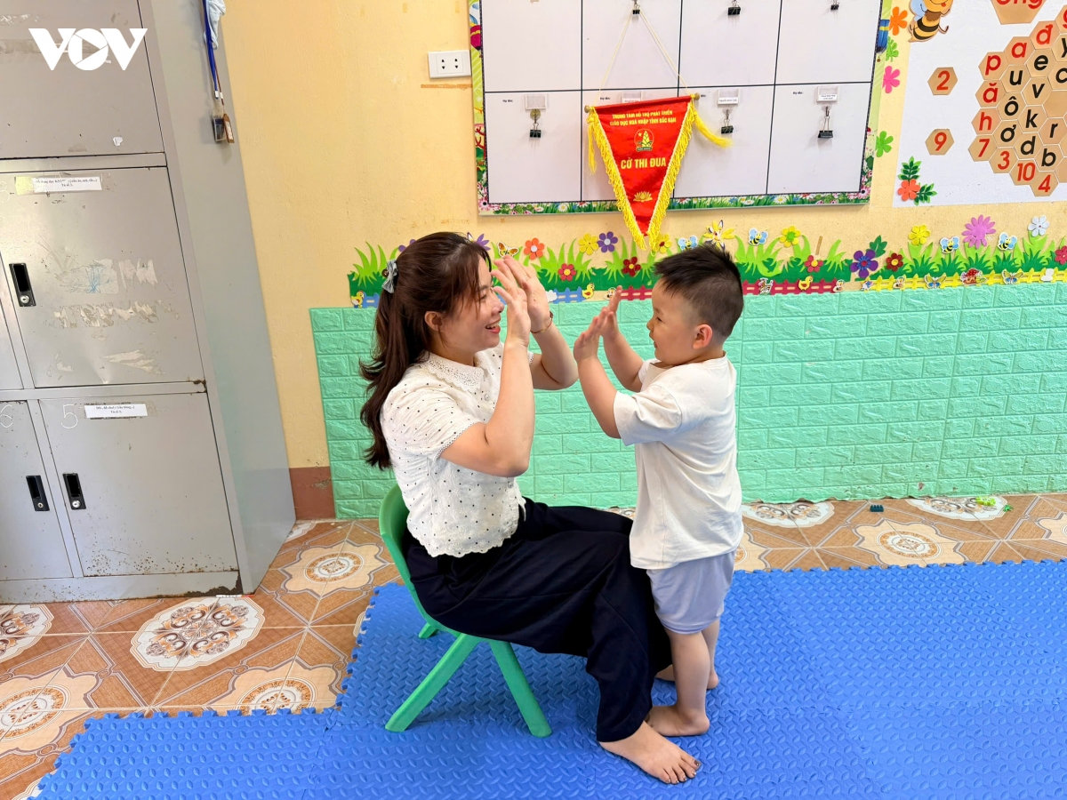 noi nam hoc moi bat dau tu yeu thuong va kien nhan hinh anh 4