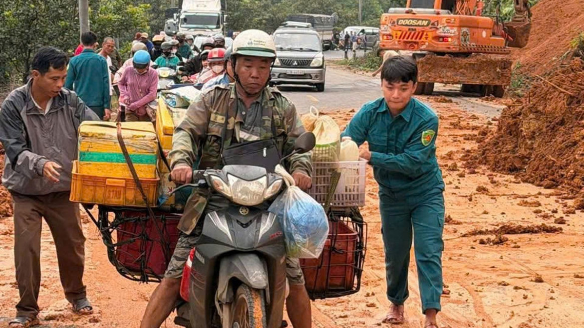Đã thông xe tuyến Đt 755b nối Đồng nai - lâm Đồng sau sạt lở đất hình ảnh 2 Da thong xe tuyen Dt 755b noi Dong nai - lam Dong sau sat lo dat hinh anh 2
