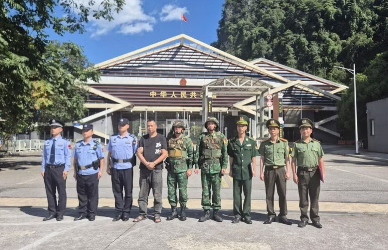 Đối tượng người nước ngoài lẩn trốn sang việt nam sau khi gây án hình ảnh 1 Doi tuong nguoi nuoc ngoai lan tron sang viet nam sau khi gay an hinh anh 1