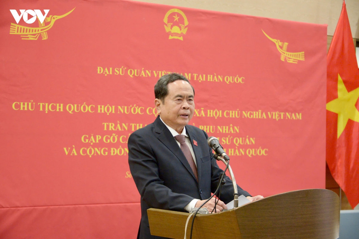 chu tich quoc hoi tran thanh man tham Dai su quan viet nam tai han quoc hinh anh 8