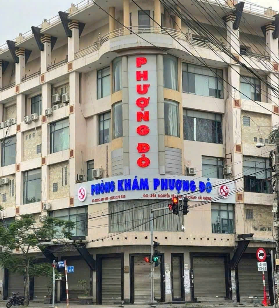 khởi tố 19 bị can liên quan sai phạm tại phòng khám đa khoa phượng Đỏ hình ảnh 2 khoi to 19 bi can lien quan sai pham tai phong kham da khoa phuong Do hinh anh 2