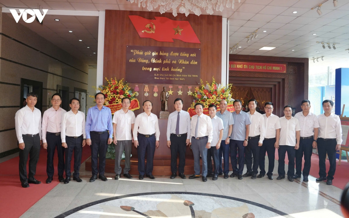 vtv, bao nhan dan va nhieu don vi chuc mung vov nhan 81 nam thanh lap hinh anh 1