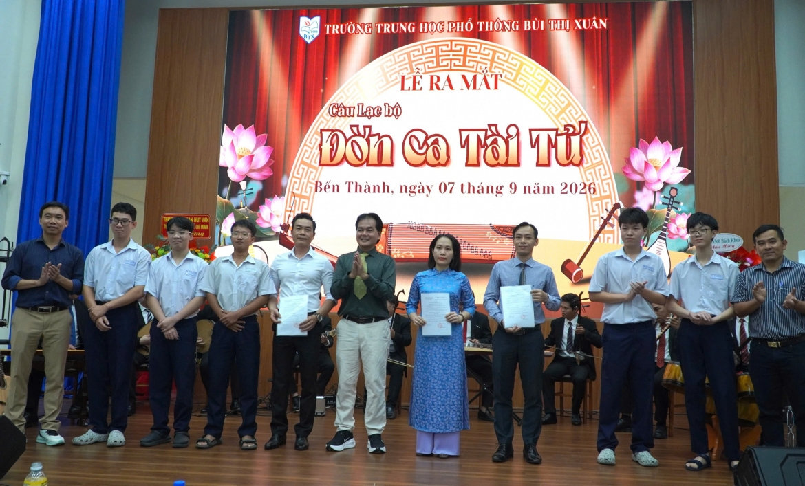 trường học đầu tiên ở tp.hcm đưa Đờn ca tài tử vào tiết học hình ảnh 1 truong hoc dau tien o tp.hcm dua Don ca tai tu vao tiet hoc hinh anh 1