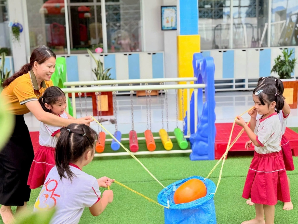 tp.hcm thí điểm dạy tiếng anh tích hợp cấp mầm non trong 3 năm hình ảnh 1 tp.hcm thi diem day tieng anh tich hop cap mam non trong 3 nam hinh anh 1