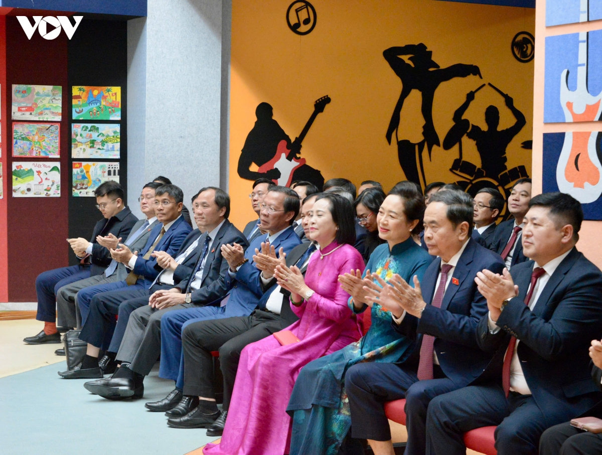 chu tich quoc hoi va phu nhan tham truong mang ten chu tich ho chi minh o mong co hinh anh 11