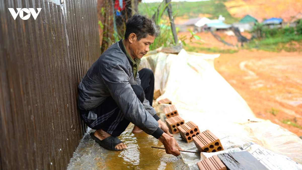 sat lo bua vay khu tai dinh cu Dung k no 5 o lam Dong hinh anh 12