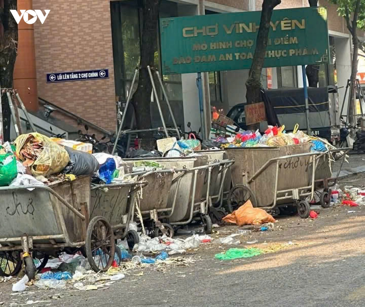 rác thải ùn ứ ở vĩnh yên phú thọ khi người dân chặn đường vào bãi rác núi bông hình ảnh 6 rac thai un u o vinh yen phu tho khi nguoi dan chan duong vao bai rac nui bong hinh anh 6
