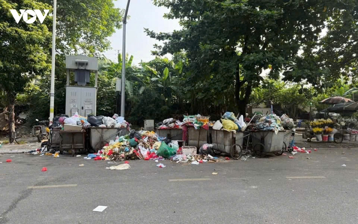 rác thải ùn ứ ở vĩnh yên phú thọ khi người dân chặn đường vào bãi rác núi bông hình ảnh 7 rac thai un u o vinh yen phu tho khi nguoi dan chan duong vao bai rac nui bong hinh anh 7