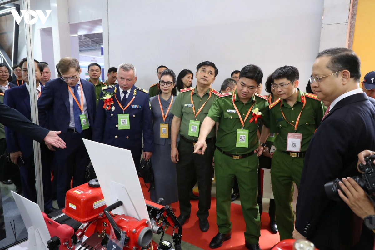 khai mac trien lam quoc te ve ky thuat, phuong tien pccc cnch nam 2026 hinh anh 6