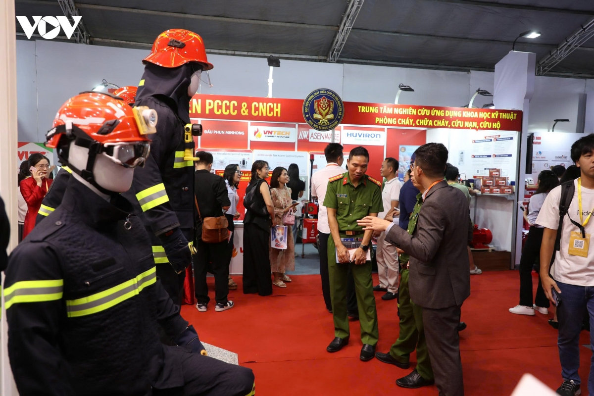 khai mac trien lam quoc te ve ky thuat, phuong tien pccc cnch nam 2026 hinh anh 9