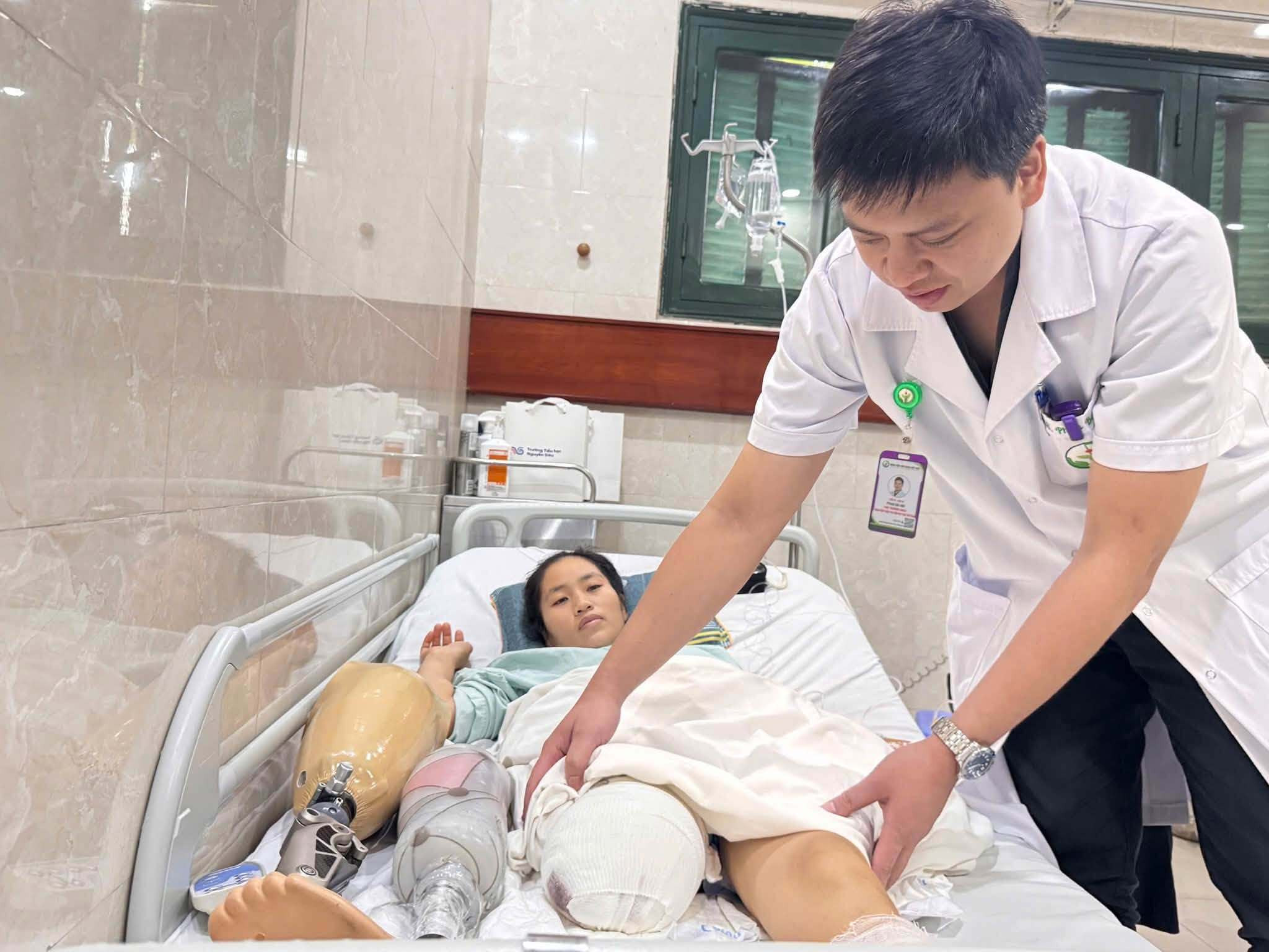 Cô giáo mầm non Nghệ An bị xe tải cán do cứu học sinh được hỗ trợ lắp chân giả (Ảnh: BVCC)