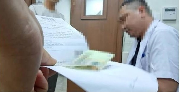 vu kep tien de duoc xa tri som Dinh chi dieu duong, cong an vao cuoc hinh anh 1