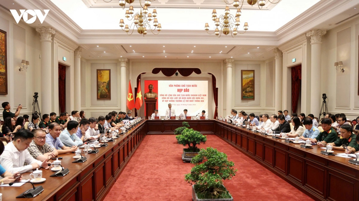 công bố lệnh của chủ tịch nước về 15 luật được quốc hội thông qua hình ảnh 2 cong bo lenh cua chu tich nuoc ve 15 luat duoc quoc hoi thong qua hinh anh 2
