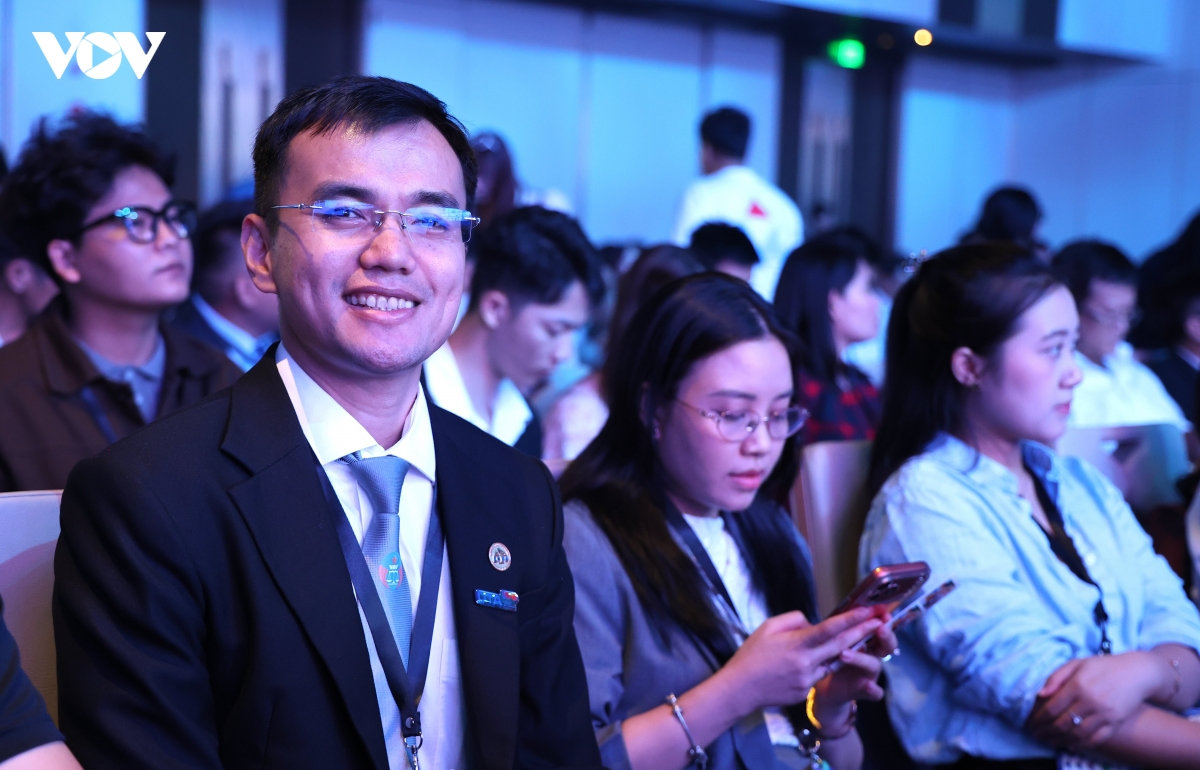 khi tài khoản người nổi tiếng có sức phát hành như một tờ báo hình ảnh 5 khi tai khoan nguoi noi tieng co suc phat hanh nhu mot to bao hinh anh 5