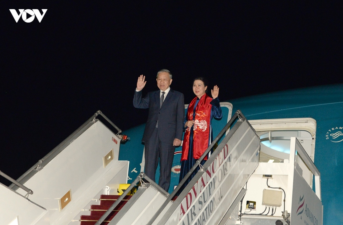 tong bi thu, chu tich nuoc to lam den paris, bat dau tham chinh thuc cong hoa phap hinh anh 1
