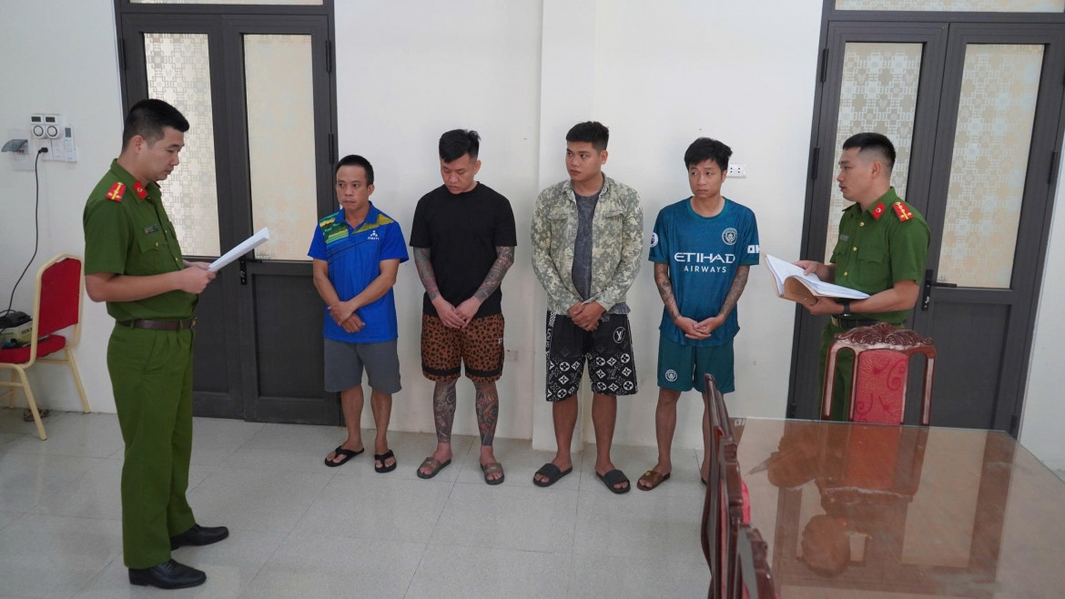 khởi tố 4 bị can trong vụ cho vay lãi nặng tới 365 mỗi năm hình ảnh 1 khoi to 4 bi can trong vu cho vay lai nang toi 365 moi nam hinh anh 1