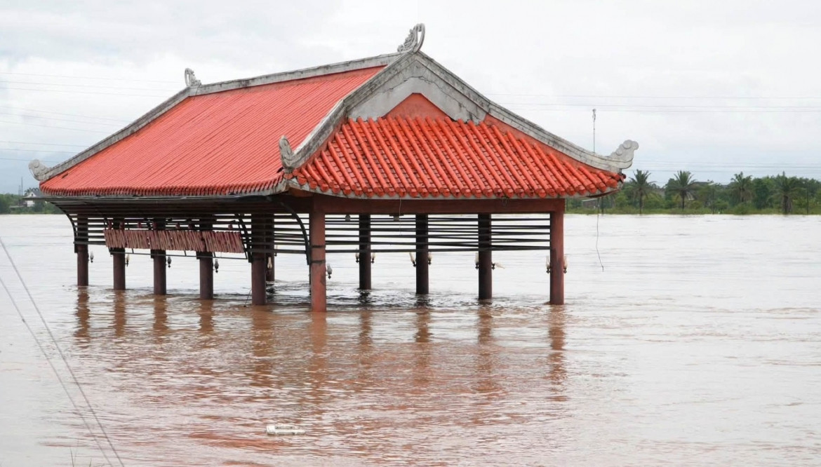 nước lũ lên nhanh tại quảng trị, di dời hàng trăm hộ dân bị ngập đến nơi an toàn hình ảnh 6 nuoc lu len nhanh tai quang tri, di doi hang tram ho dan bi ngap den noi an toan hinh anh 6