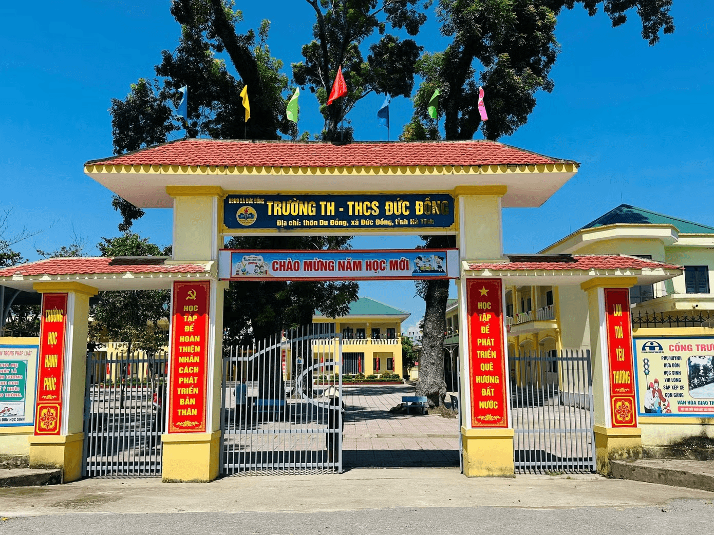 Trường Tiểu học, Trung học cơ sở Đức Đồng.