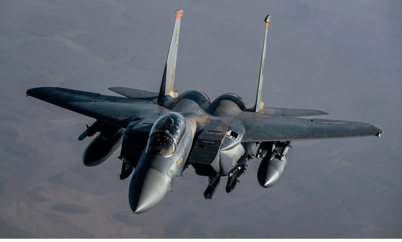 Mỹ mất tiêm kích F-15E ở Iran.