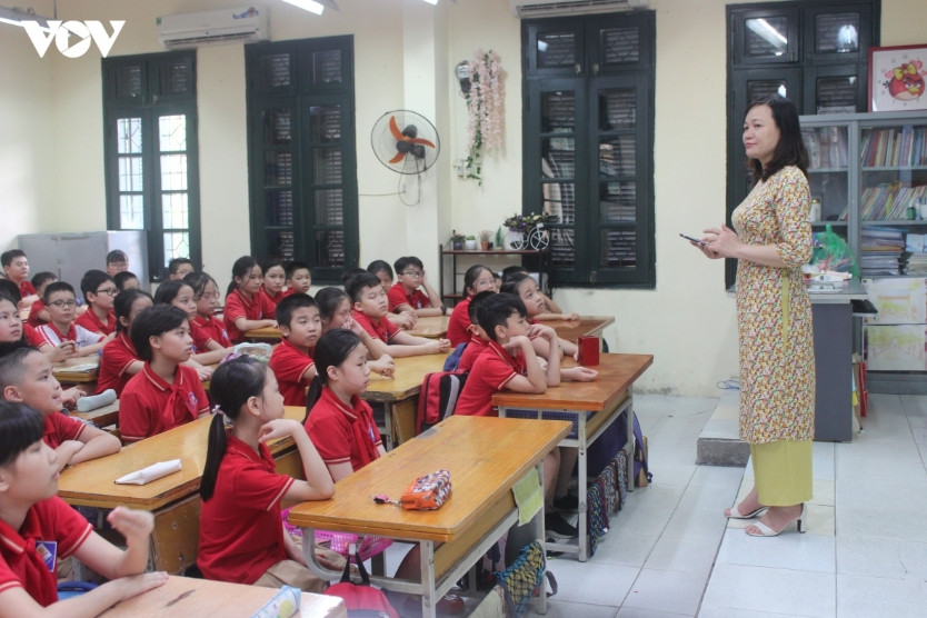 bộ nội vụ trả lời về kiến nghị giảm tuổi nghỉ hưu với giáo viên hình ảnh 1 bo noi vu tra loi ve kien nghi giam tuoi nghi huu voi giao vien hinh anh 1