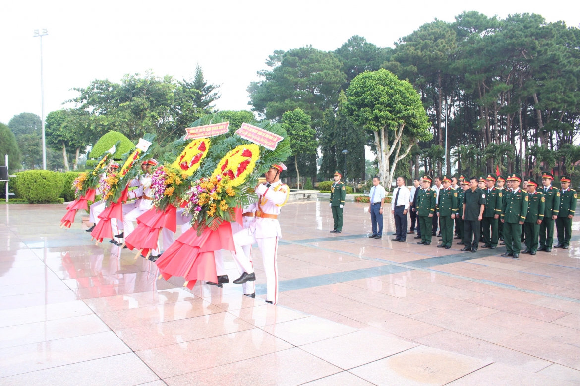 Doi k51 len duong tim kiem, quy tap hai cot liet si tai campuchia hinh anh 4