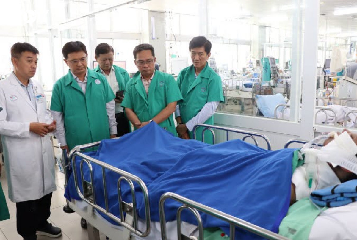 tp.hcm hỗ trợ khẩn cấp nạn nhân vụ hỏa hoạn tại phường chợ lớn hình ảnh 2 tp.hcm ho tro khan cap nan nhan vu hoa hoan tai phuong cho lon hinh anh 2