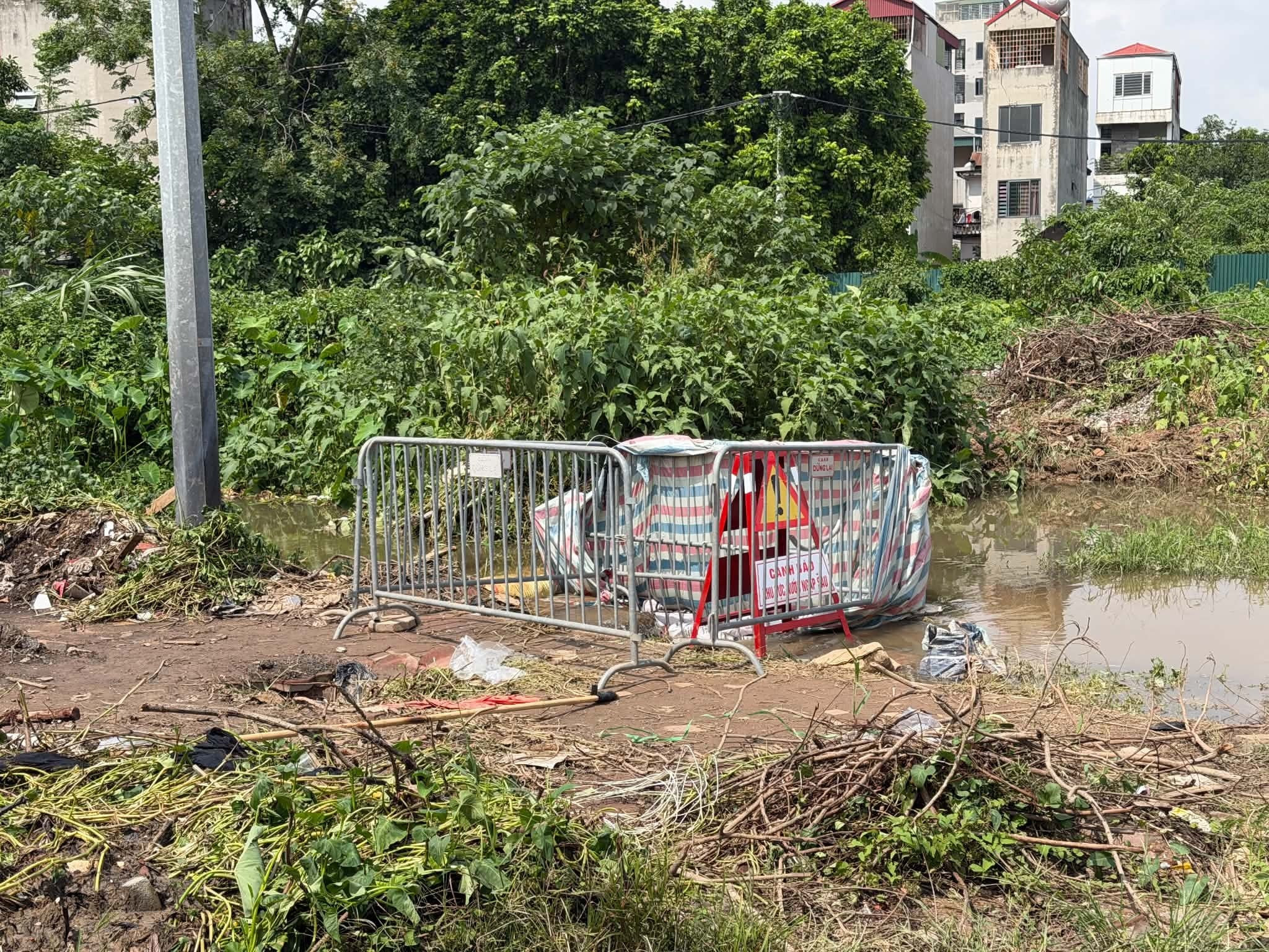 Khu vực nam sinh nghi mất tích.