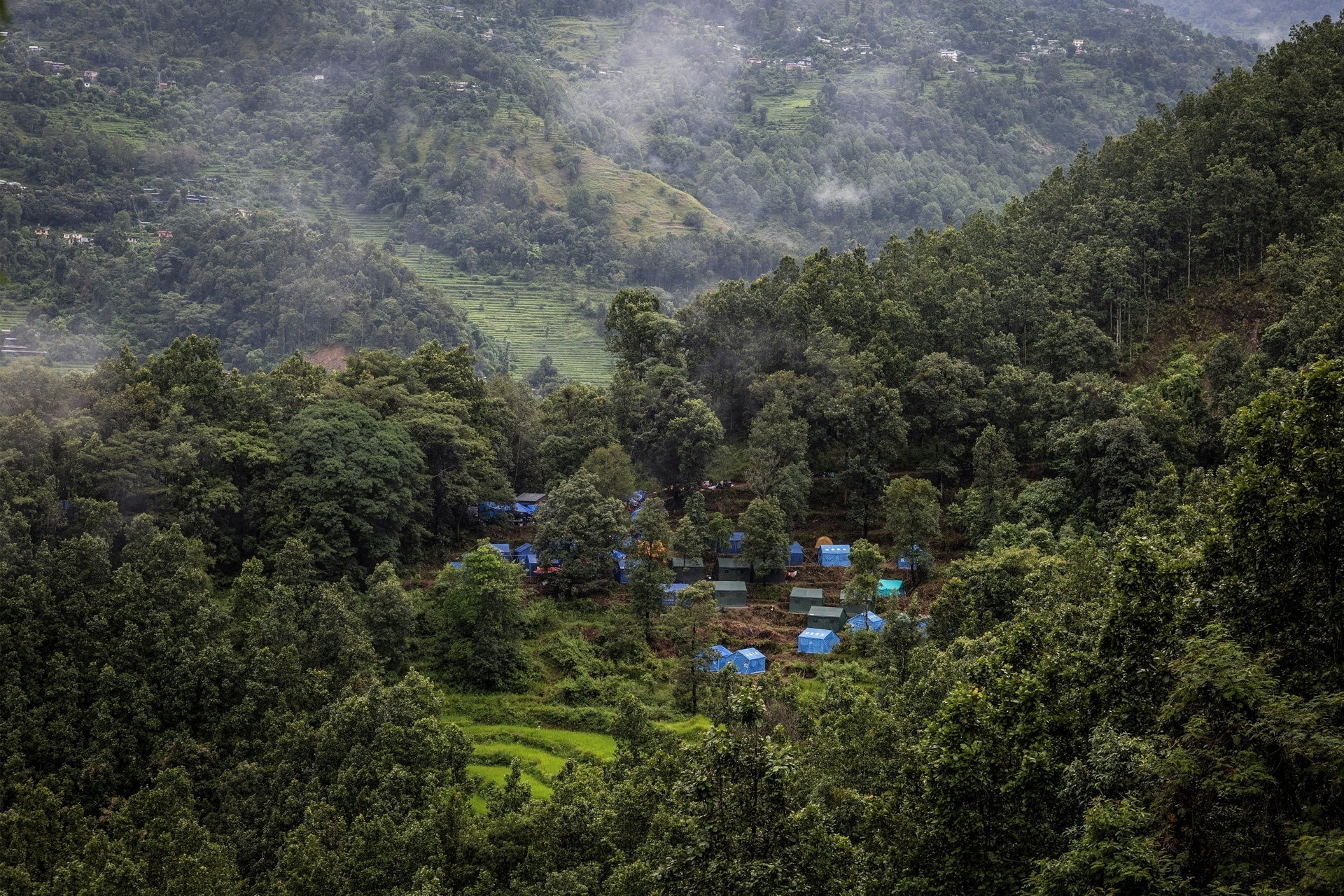 Nơi từng là thị trấn Nepal, nay chỉ còn bùn đất - 3