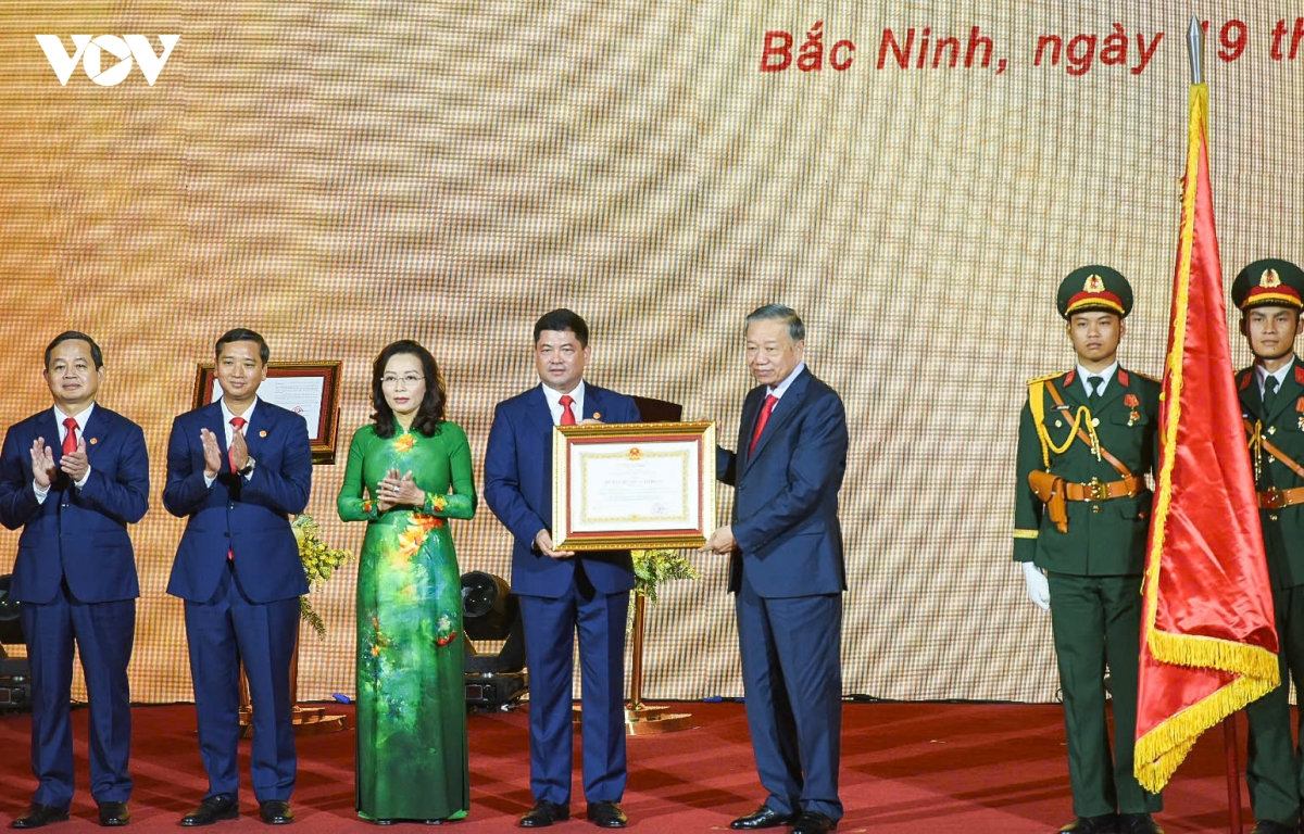 tổng bí thư, chủ tịch nước tô lâm dự lễ công bố thành lập thành phố bắc ninh hình ảnh 8 tong bi thu, chu tich nuoc to lam du le cong bo thanh lap thanh pho bac ninh hinh anh 8