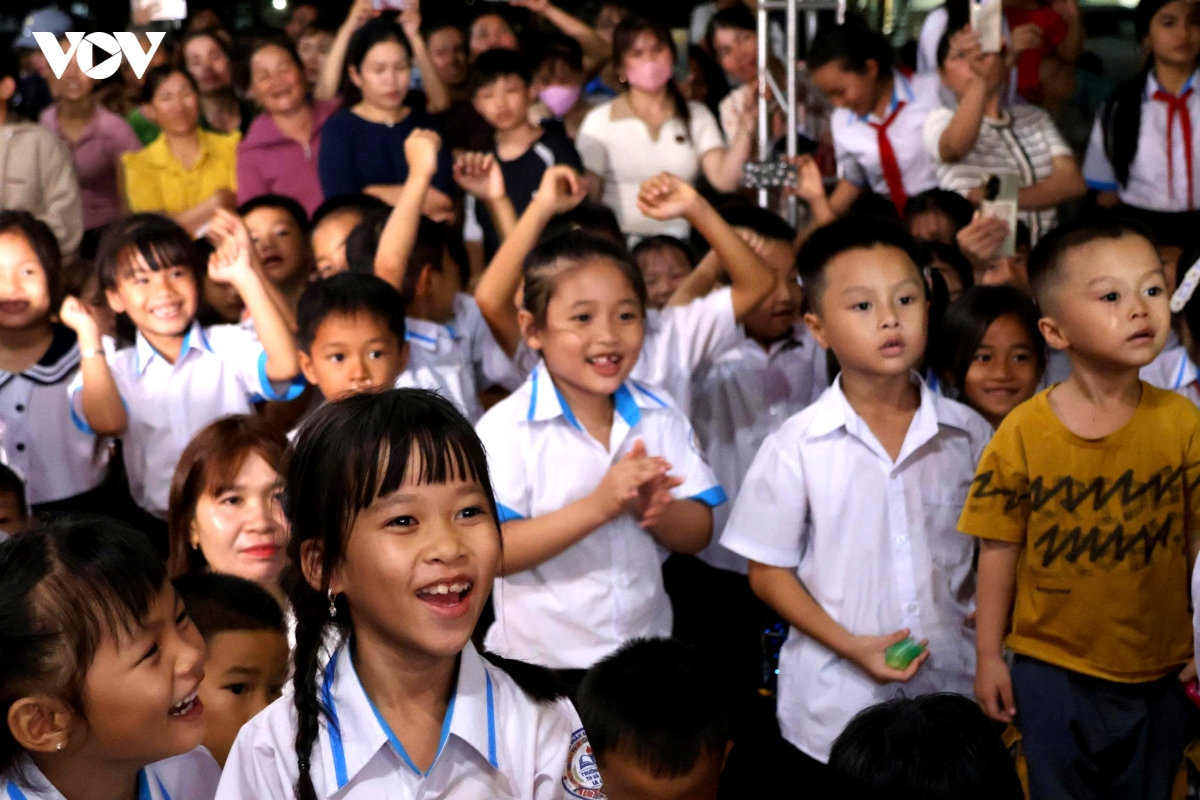 trung thu dau tien o truong noi tru lien cap vung bien gioi Dak lak hinh anh 5
