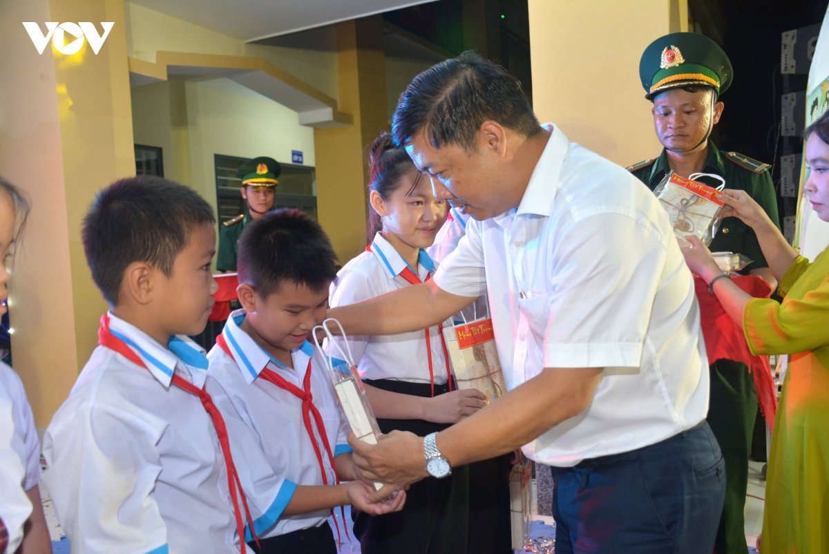 trung thu dau tien o truong noi tru lien cap vung bien gioi Dak lak hinh anh 8