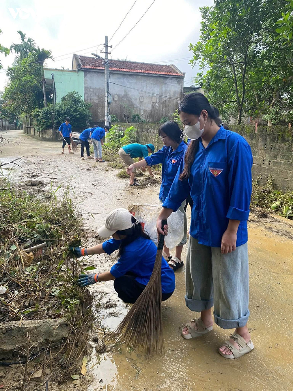thanh hóa hàng nghìn lượt cán bộ, chiến sĩ hỗ trợ nhân dân khắc phục mưa lũ hình ảnh 3 thanh hoa hang nghin luot can bo, chien si ho tro nhan dan khac phuc mua lu hinh anh 3