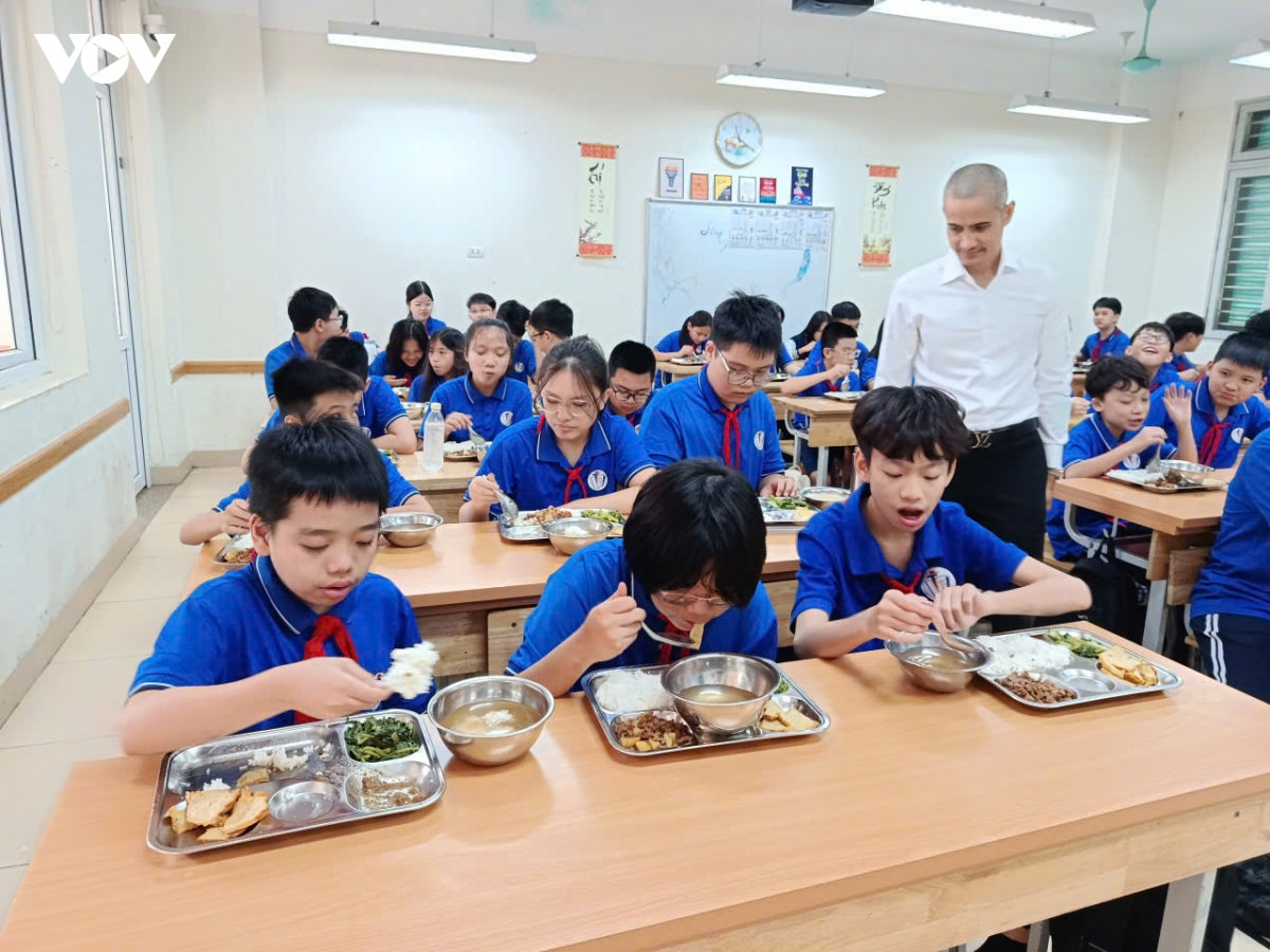 trường học cần làm gì để bữa ăn bán trú không trở thành nỗi lo hình ảnh 3 truong hoc can lam gi de bua an ban tru khong tro thanh noi lo hinh anh 3