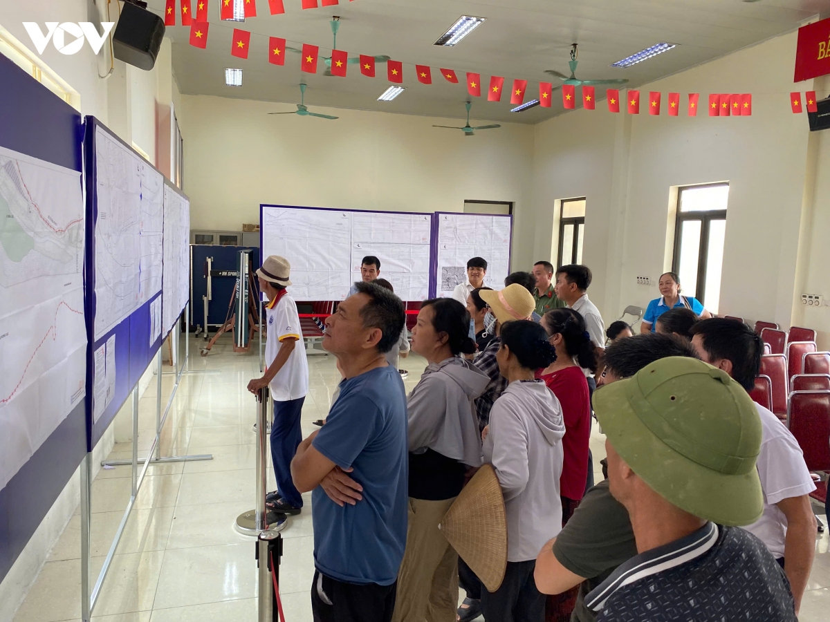 nguoi dan vong la gop y quy hoach truc dai lo canh quan song hong hinh anh 1