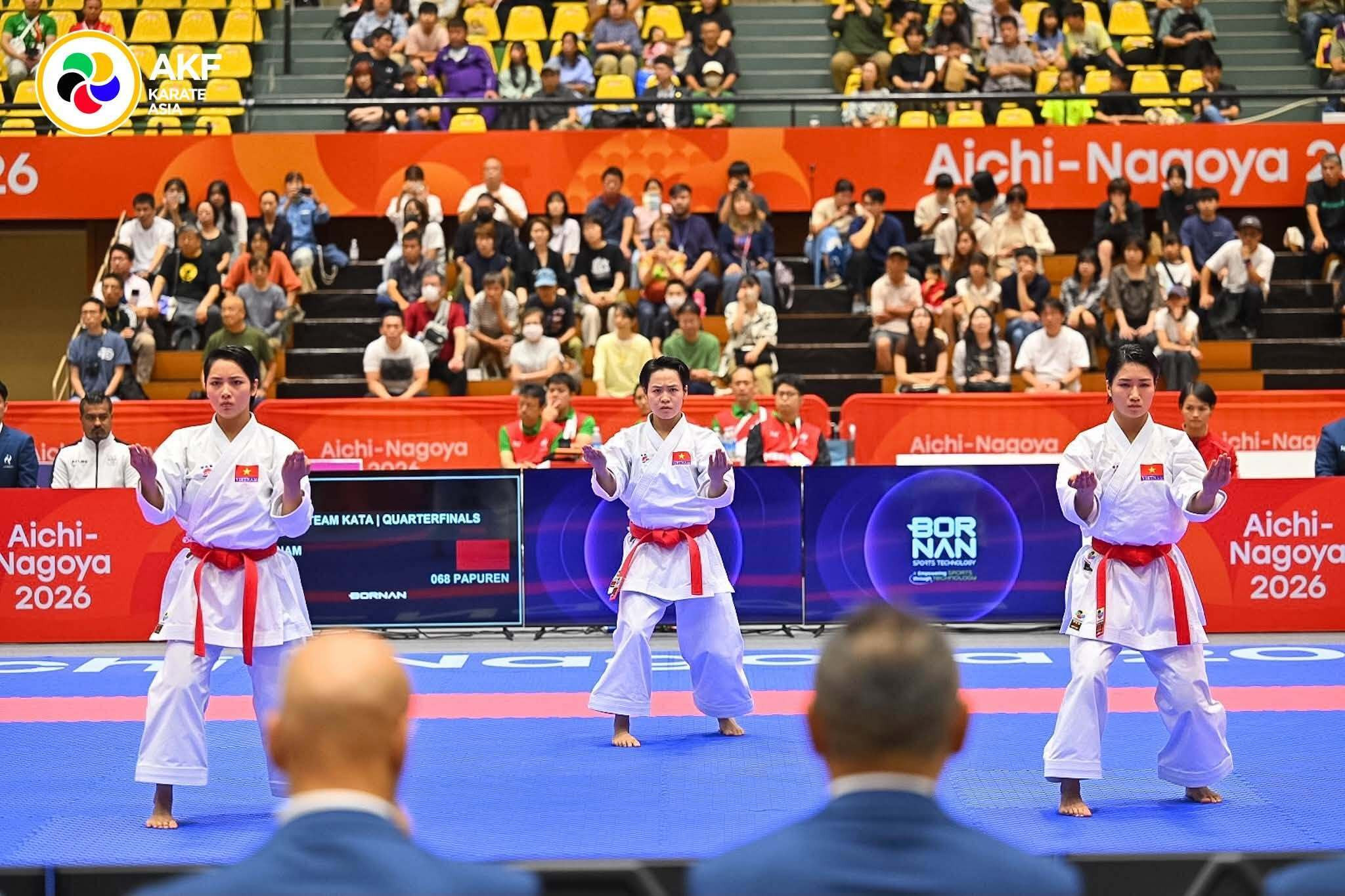 Đội tuyển karate Việt Nam giành huy chương vàng ASIAD 2026. (Ảnh: AKF)