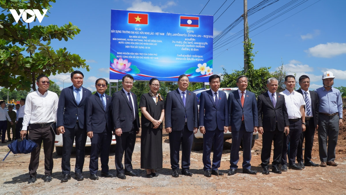 phó thủ tướng thường trực phạm gia túc thăm và làm việc tại lào hình ảnh 6 pho thu tuong thuong truc pham gia tuc tham va lam viec tai lao hinh anh 6