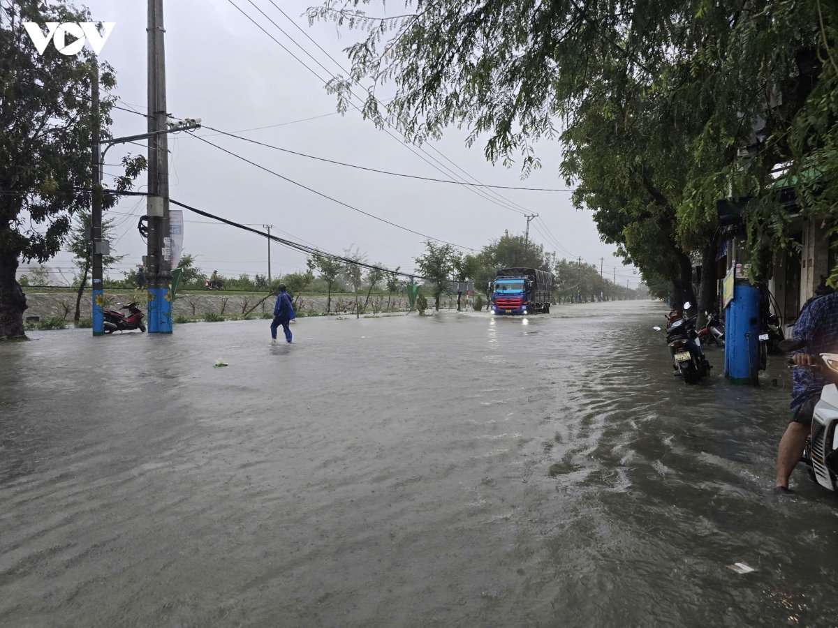 gia lai chủ động ứng phó mưa lớn, nguy cơ lũ quét và sạt lở đất hình ảnh 1 gia lai chu dong ung pho mua lon, nguy co lu quet va sat lo dat hinh anh 1