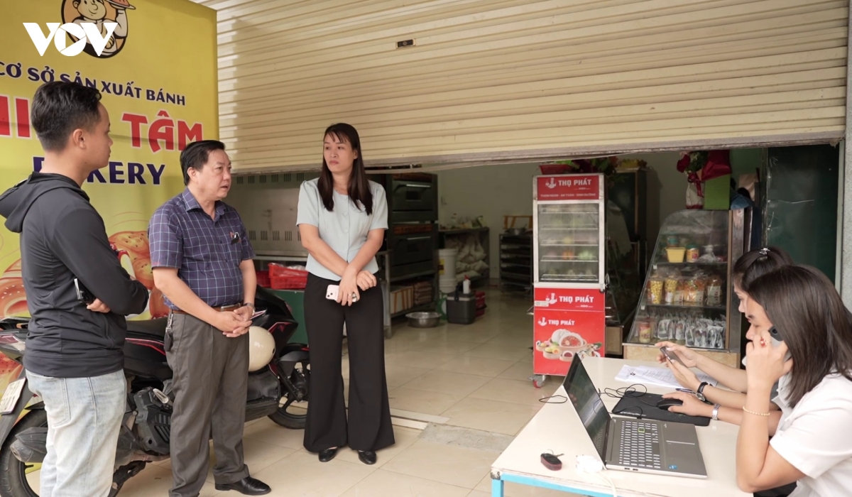 46 người nhập viện sau ăn bánh mì nhiều mẫu thực phẩm dương tính salmonella spp hình ảnh 2 46 nguoi nhap vien sau an banh mi nhieu mau thuc pham duong tinh salmonella spp hinh anh 2