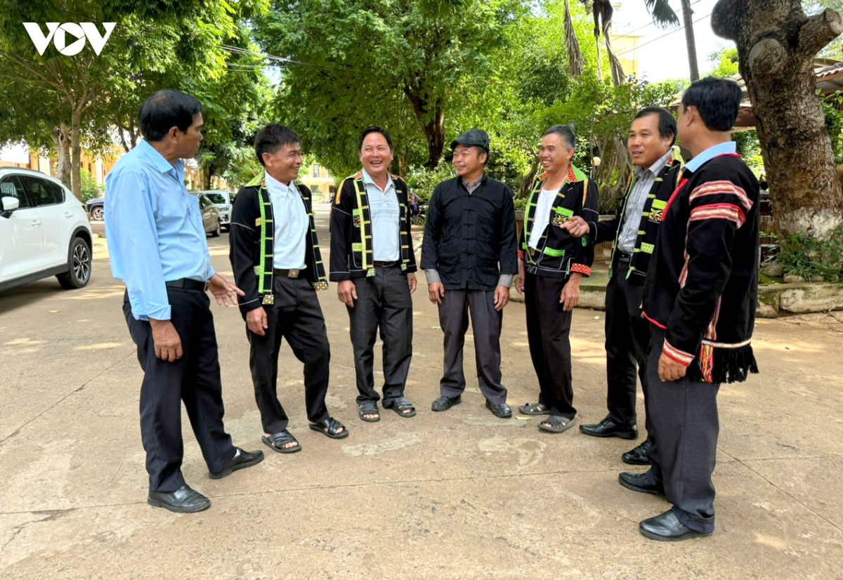 Đắk lắk phát huy vai trò của người có uy tín từ cơ sở hình ảnh 3 Dak lak phat huy vai tro cua nguoi co uy tin tu co so hinh anh 3
