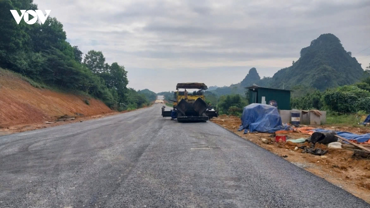bo truong tran hong minh yeu cau day nhanh tien do cao toc tuyen quang - ha giang hinh anh 1